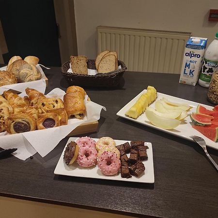 Hobbit Hotel Brussels Airport Завентем Екстер'єр фото