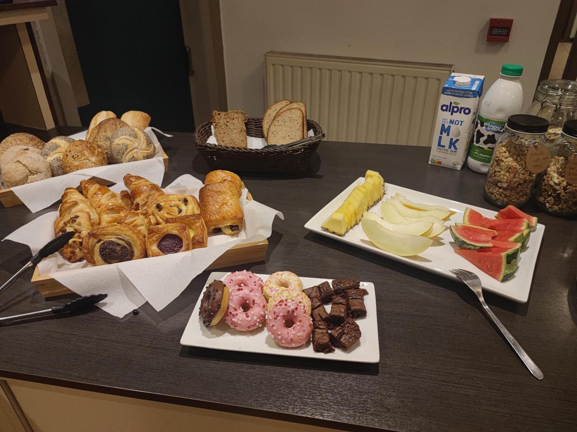 Hobbit Hotel Brussels Airport Завентем Екстер'єр фото