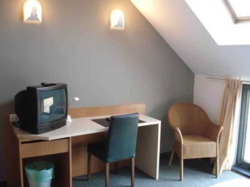 Hobbit Hotel Brussels Airport Завентем Екстер'єр фото