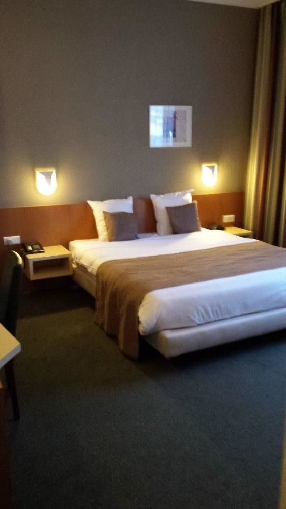 Hobbit Hotel Brussels Airport Завентем Екстер'єр фото